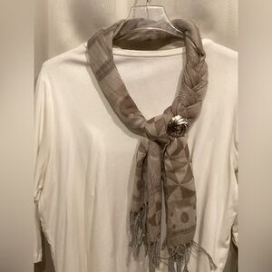 Elegant Beige Patterned Braided Scarf w\ Silver Broach